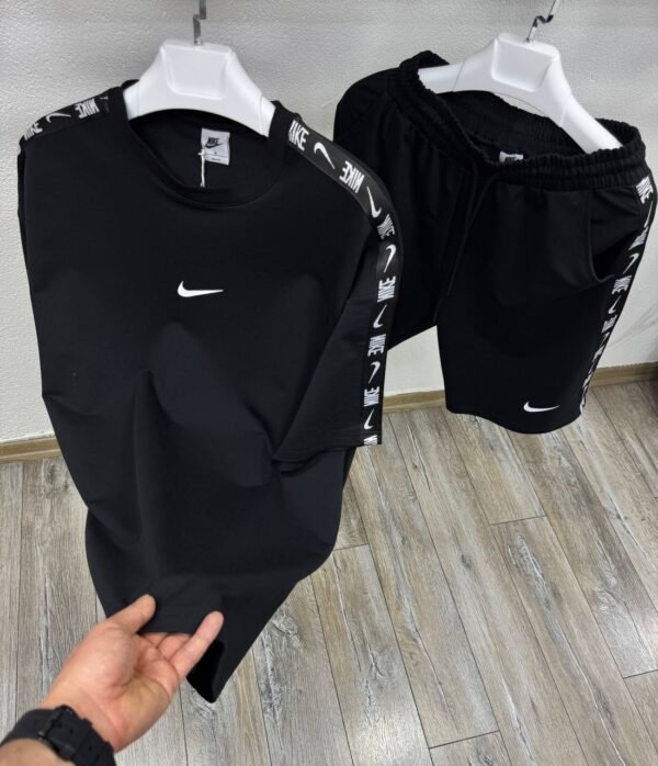 ⁦Ensemble NIKE⁩ - الصورة ⁦2⁩