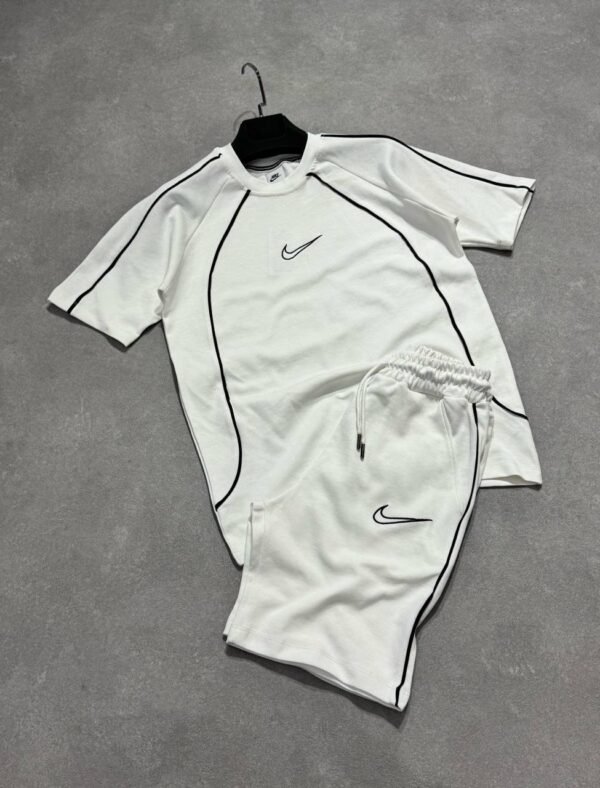⁦Ensemble Nike⁩ - الصورة ⁦2⁩
