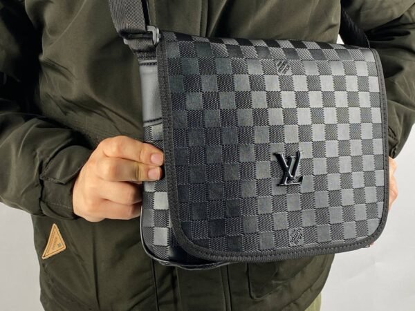 LV